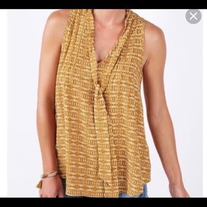 Willow & Clay tie neck sleeve blouse